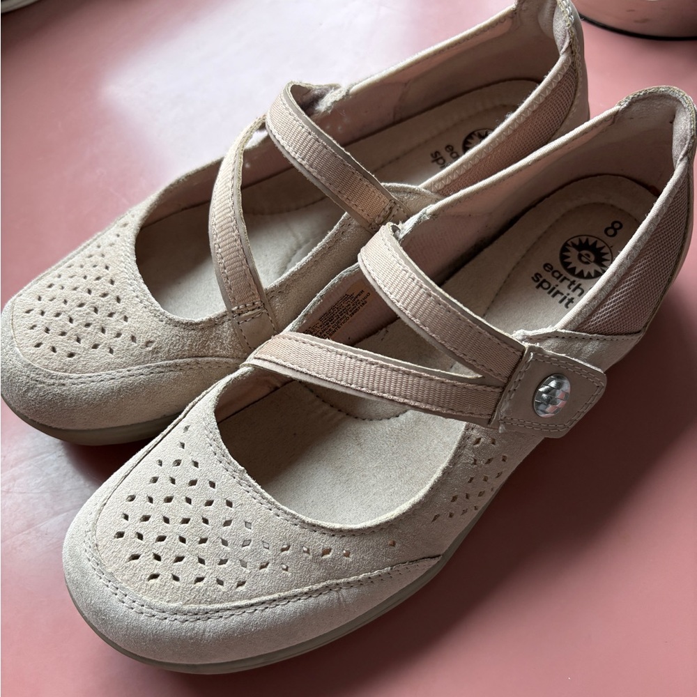 Earth Spirit Womens Beige Mary Jane Comfort Shoes